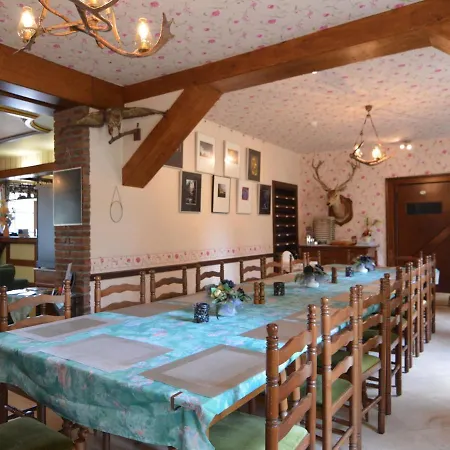 度假居 Former With Swimming Pool, Jacuzzi And Sauna For Family Groups *